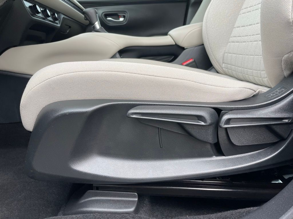 Thumbnail: 2025 Honda HR-V - 24