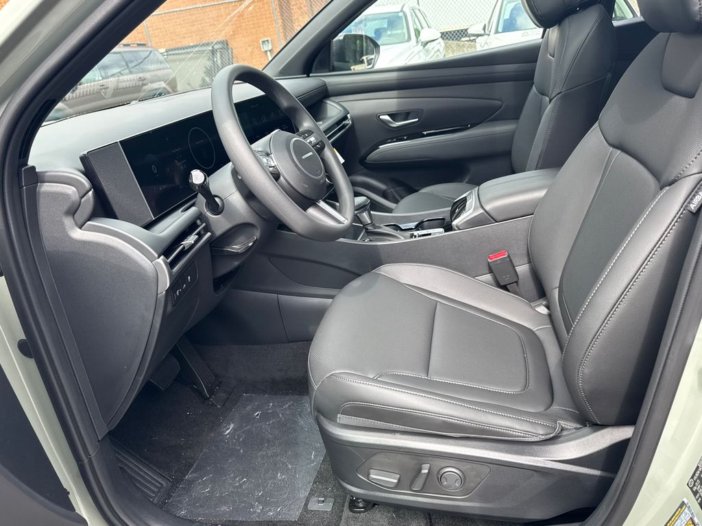 2025 Hyundai Santa Cruz SEL Activity photo 9