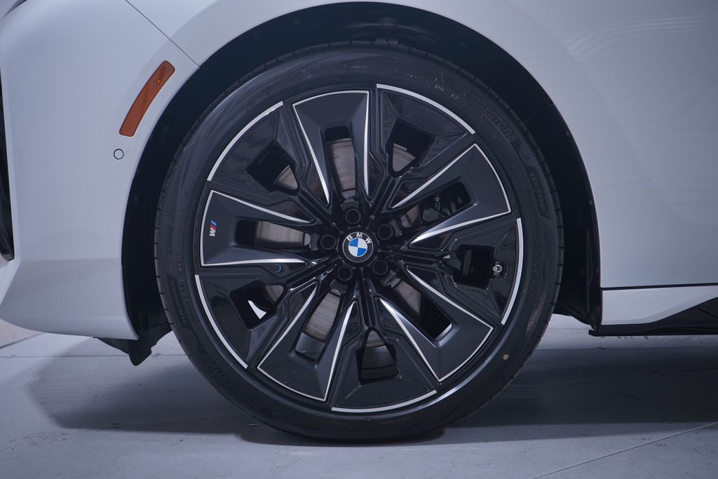 Thumbnail: 2025 BMW 7 Series - 2