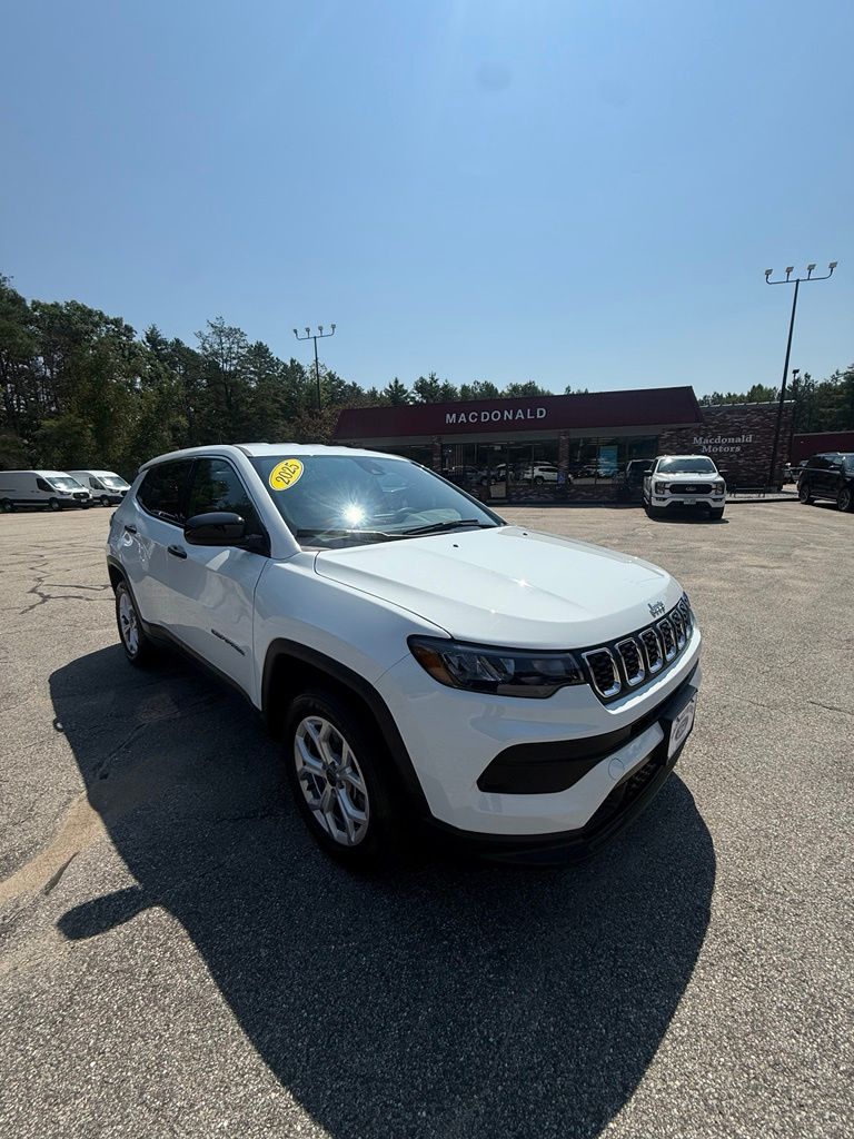 Bright White Clearcoat 2025 Jeep Compass SUV / Crossover Four-Wheel Drive 8-Speed Automatic