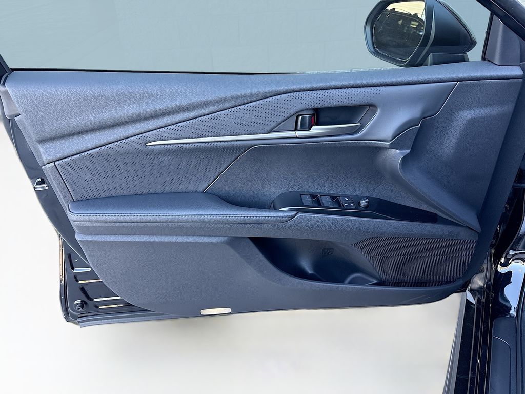 Thumbnail: 2025 Toyota Camry - 23