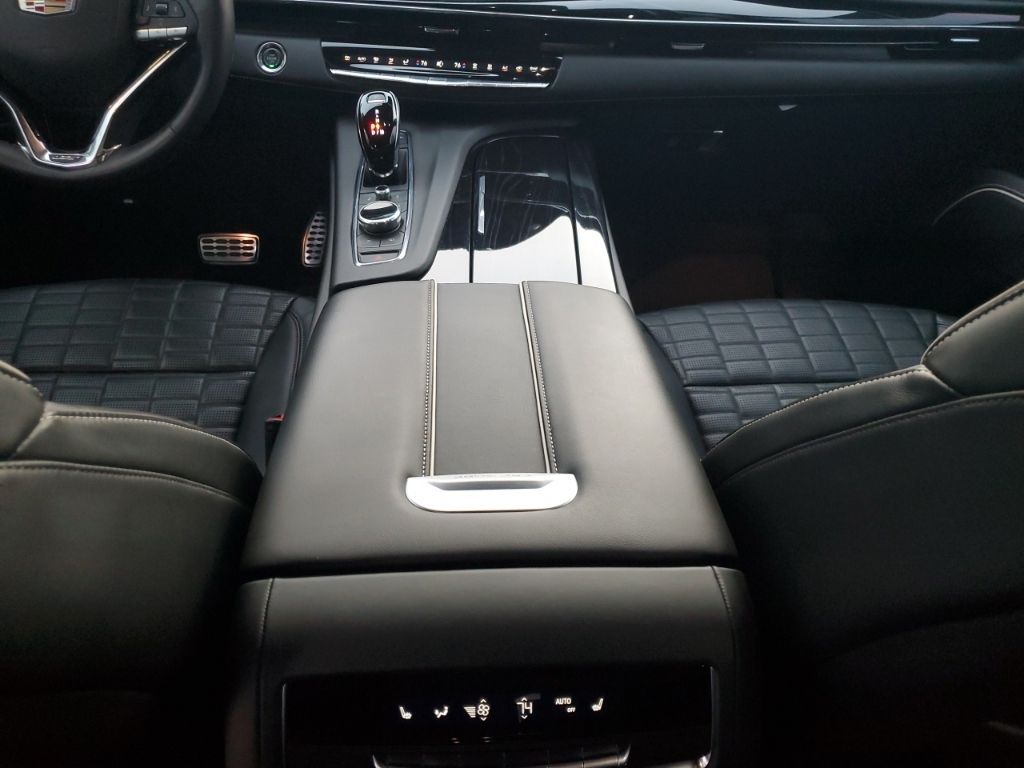 Used Car 2023 Cadillac Escalade Esv  V-series For Sale Under $110,000 In Austin, Texas