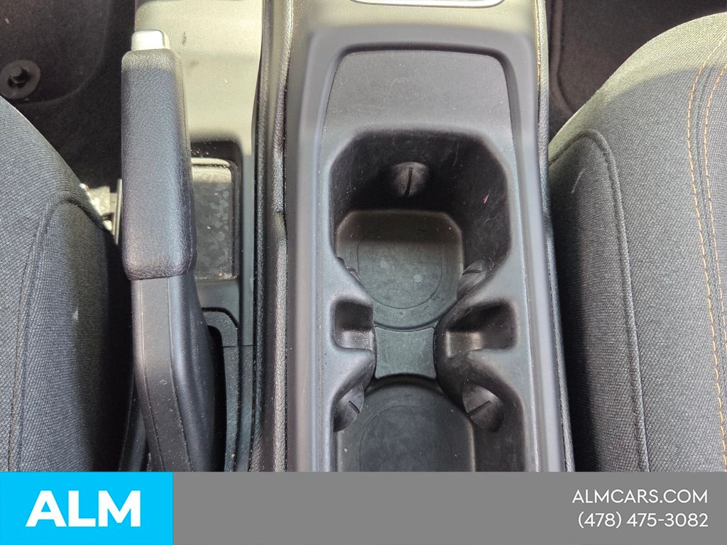 Used 2025 White Jeep Sahara image 18