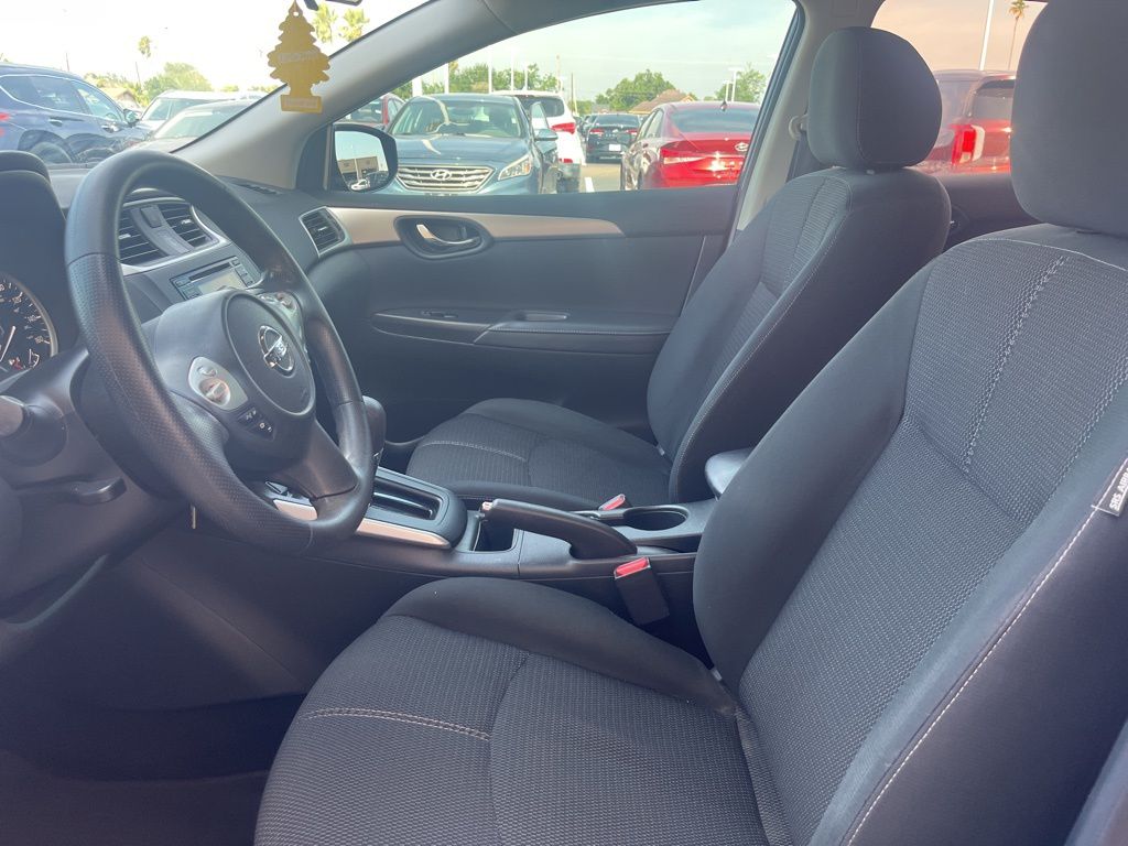 2018 Nissan Sentra S 26