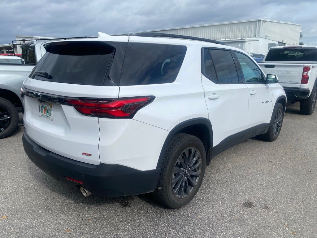 2022 Chevrolet Traverse RS 2