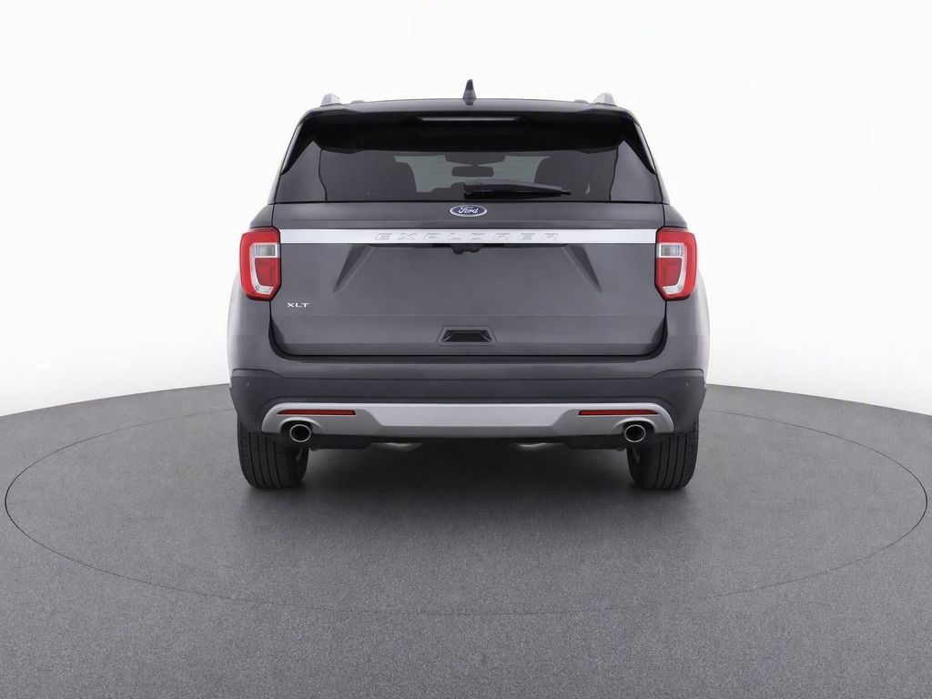 Used 2017 Magnetic Ford XLT image 6