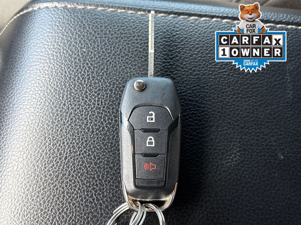 Used 2019 Blue Ford XLT image 33