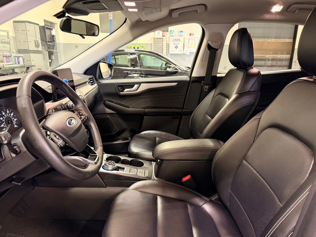 2022 Ford Escape SEL 11