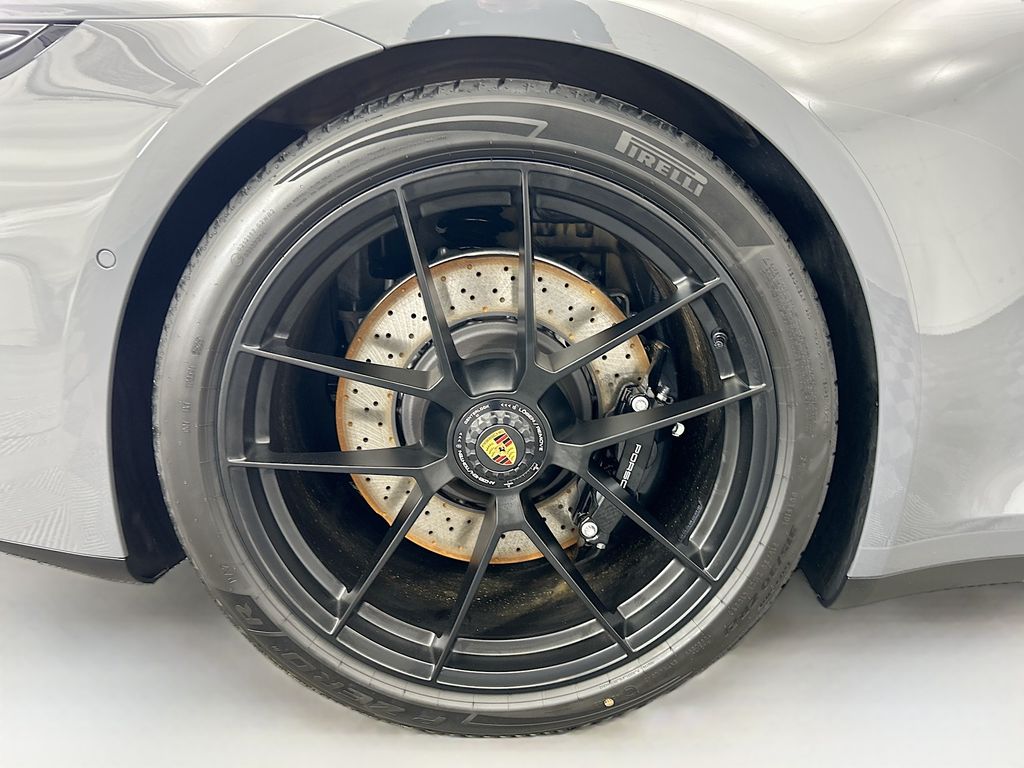 Thumbnail: 2026 Porsche 911 - 32