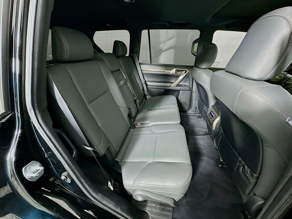 Thumbnail: 2020 Lexus GX - 26