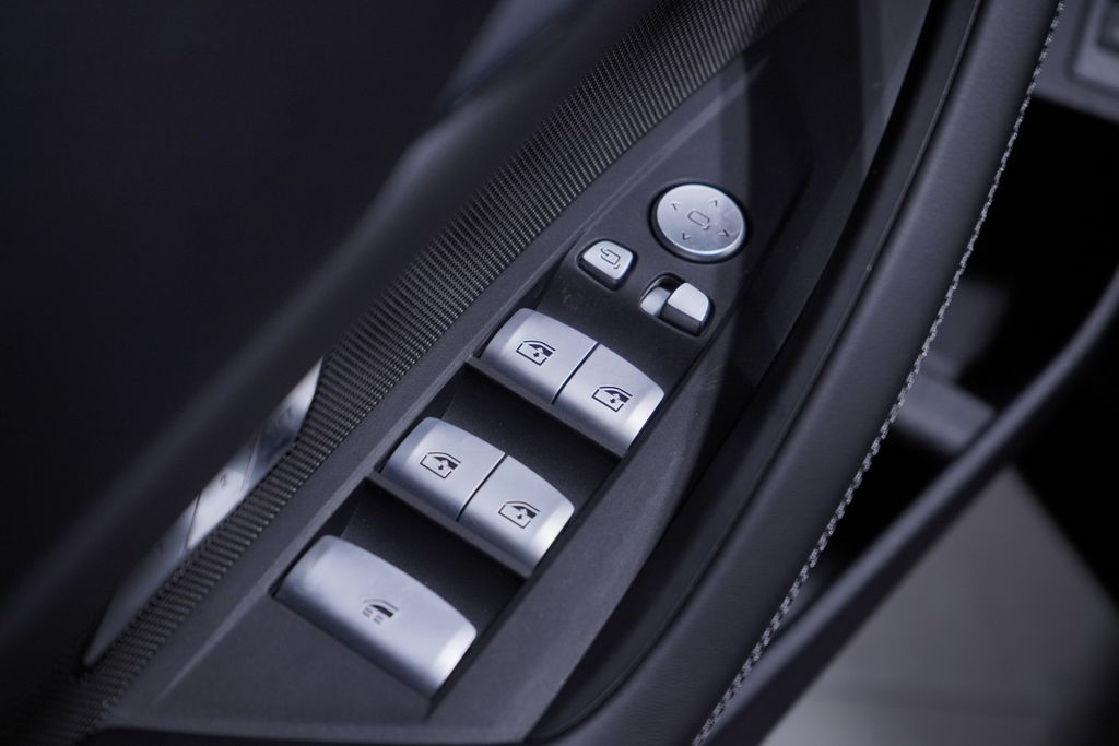 Thumbnail: 2026 BMW M4 - 20