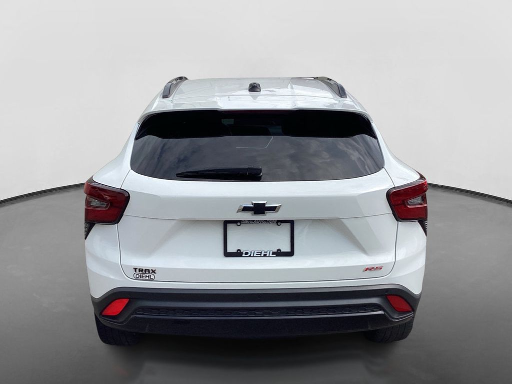 Used 2024 Chevrolet Trax SUV