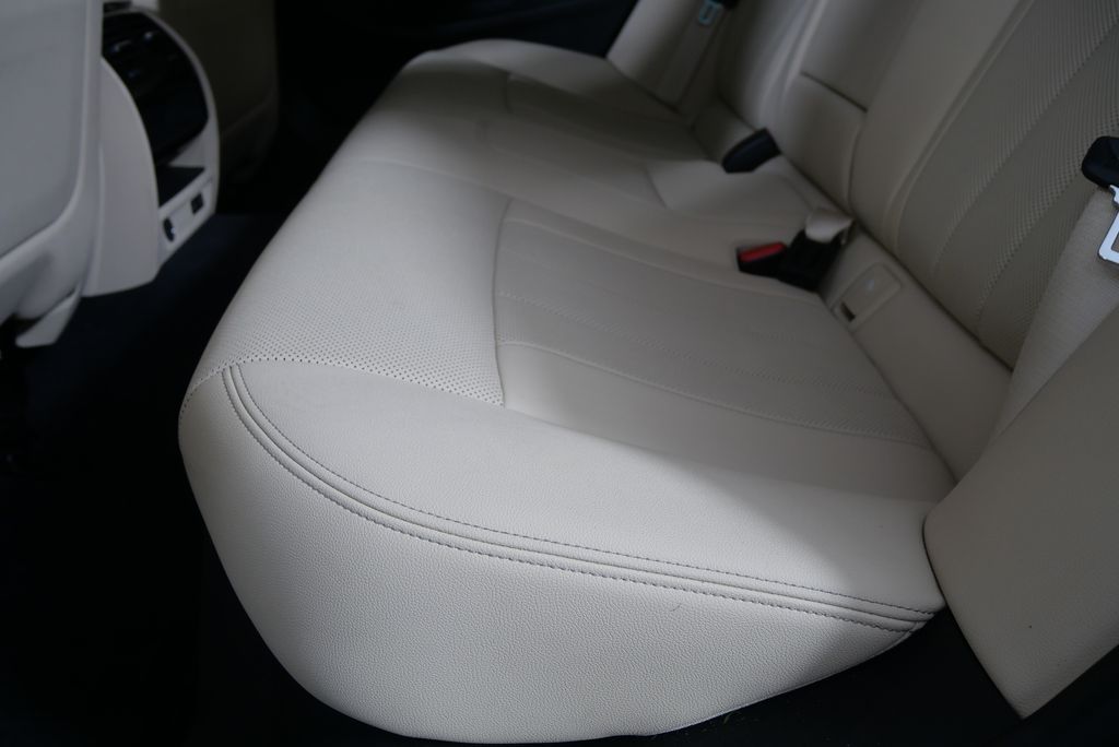 2021 BMW 5 Series 530i 14