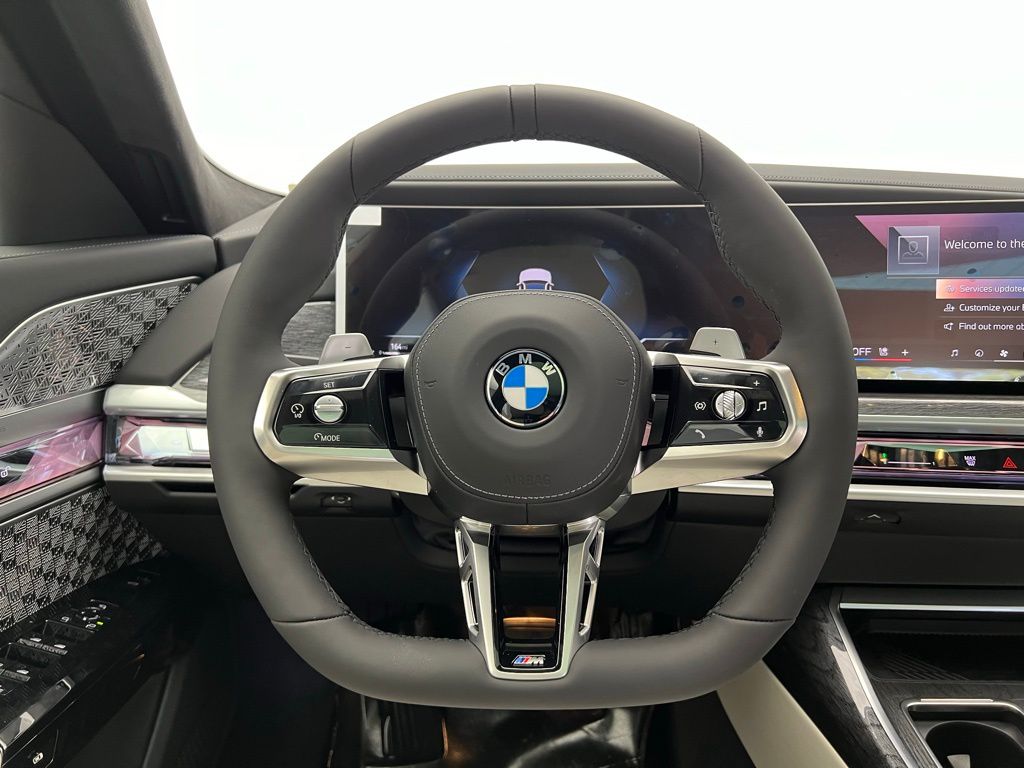 Thumbnail: 2026 BMW 7 Series - 16