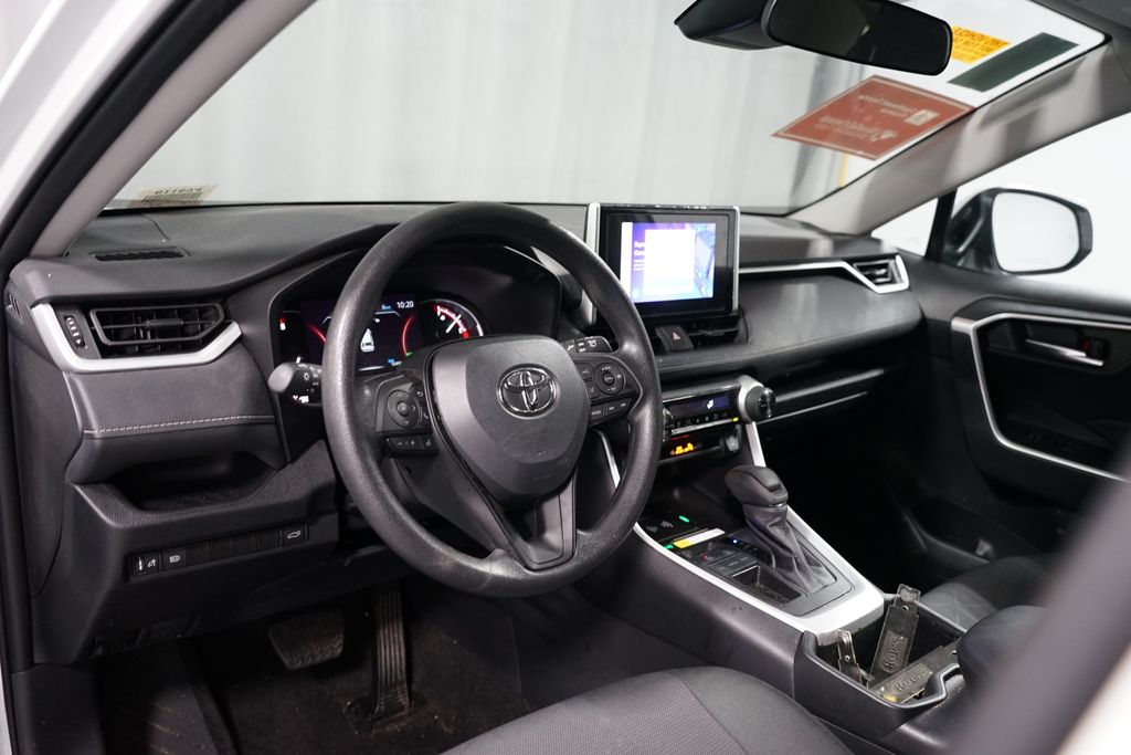 Thumbnail: 2024 Toyota RAV4 - 7