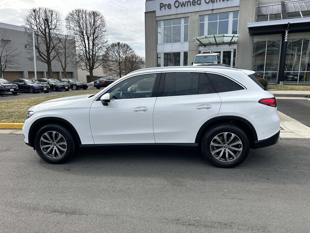 Thumbnail: 2023 Mercedes-Benz GLC - 14