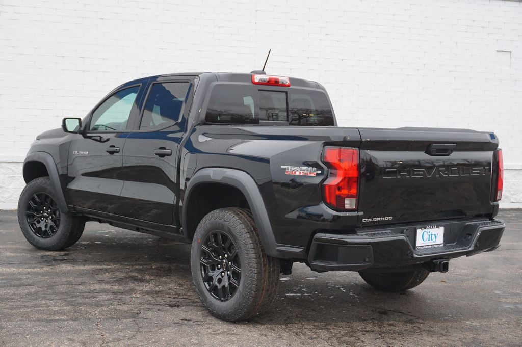 View vehicle photo 6