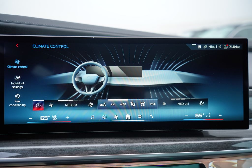 Thumbnail: 2026 BMW i7 - 18