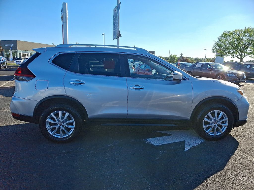 Thumbnail: 2018 Nissan Rogue - 7