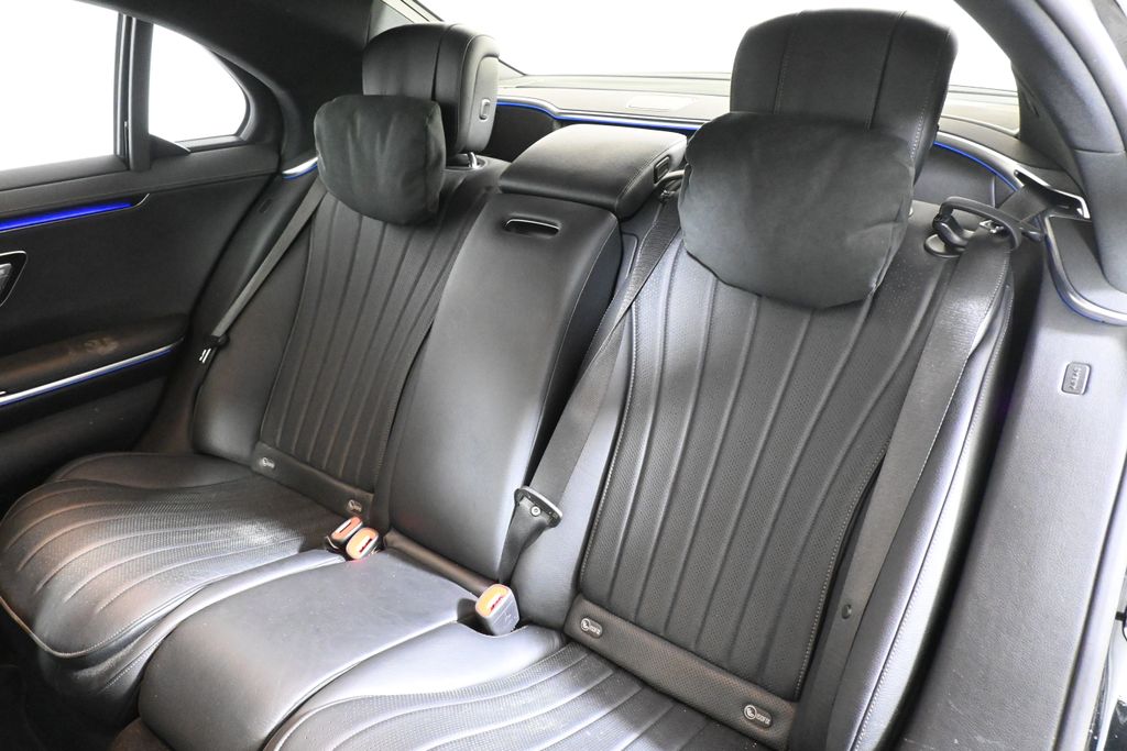 Thumbnail: 2023 Mercedes-Benz S-Class - 4