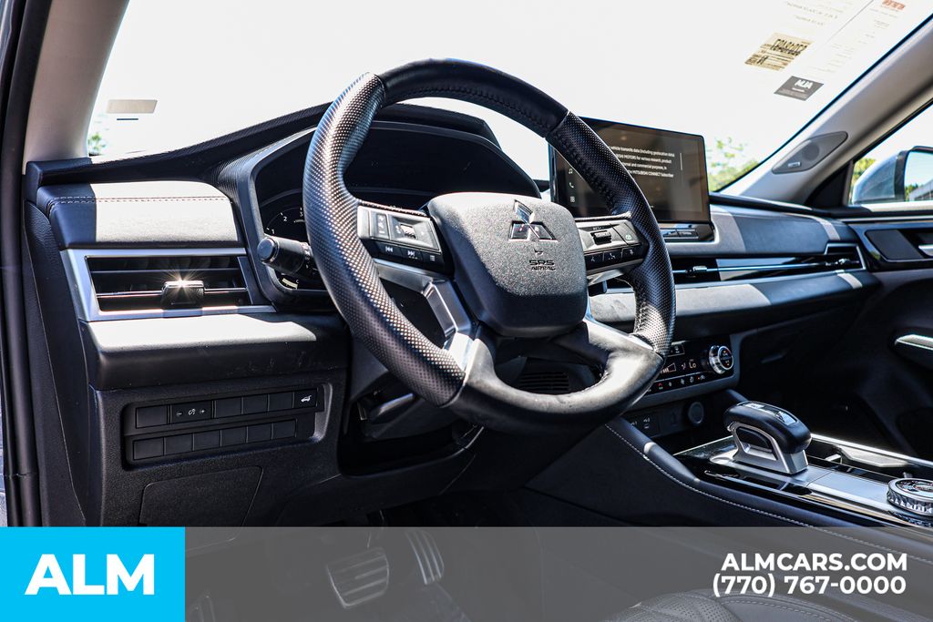 Used 2025 Silver Mitsubishi SEL/MT Certified/7 Seats image 29