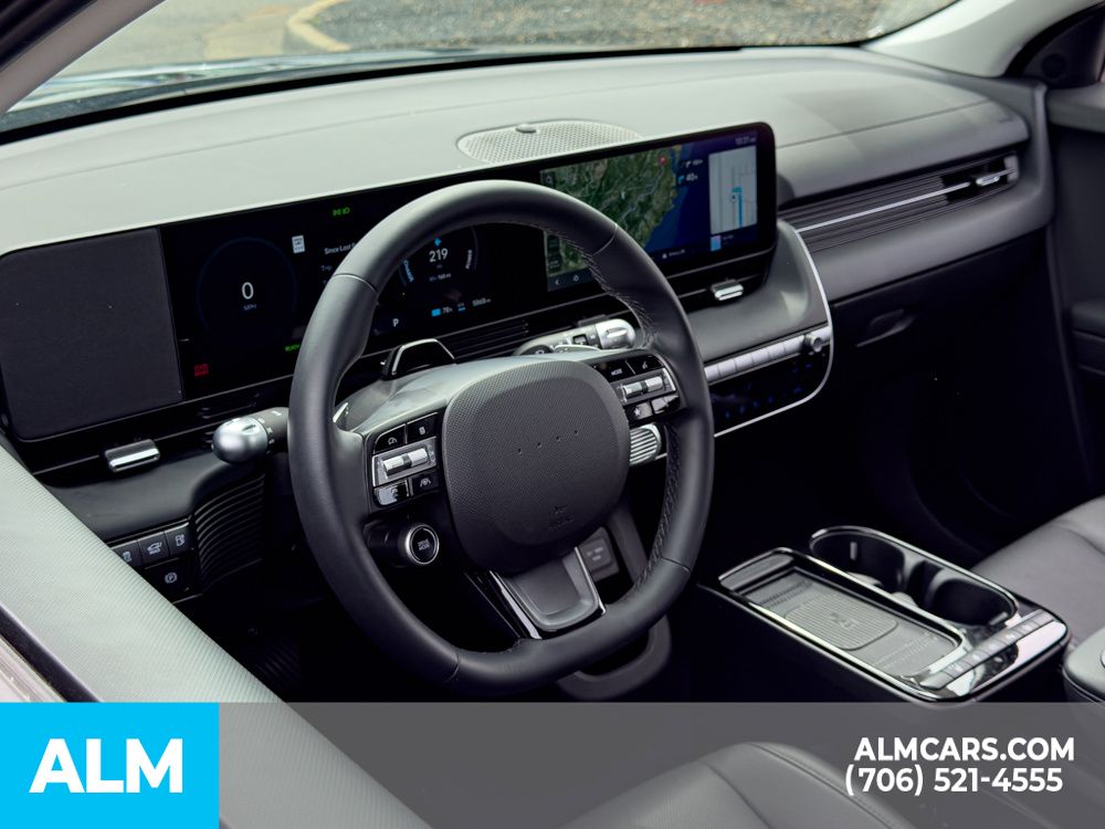 Used 2025 Abyss Black Hyundai SEL image 9