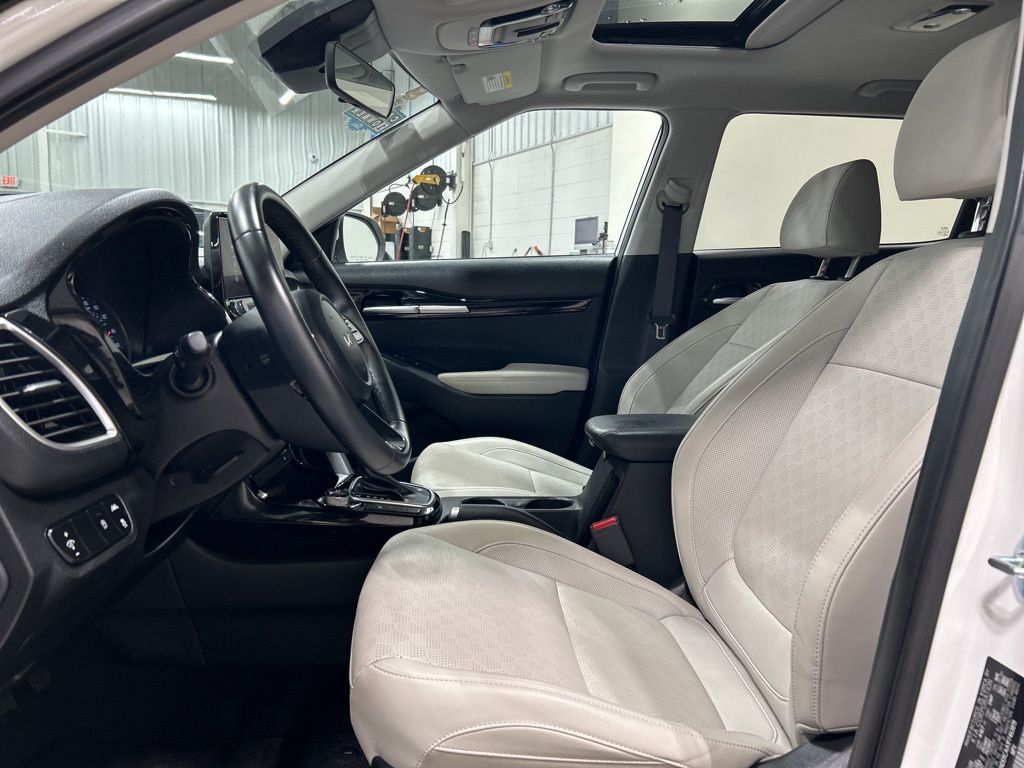 used 2023 Kia Seltos car, priced at $20,879