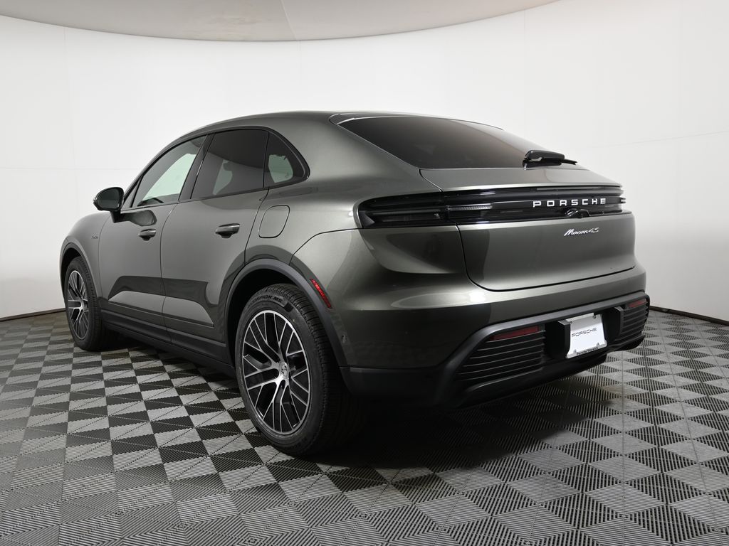 Thumbnail: 2025 Porsche Macan - 3