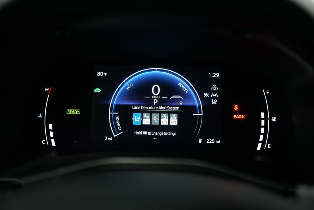 2025 Toyota Camry SE 16