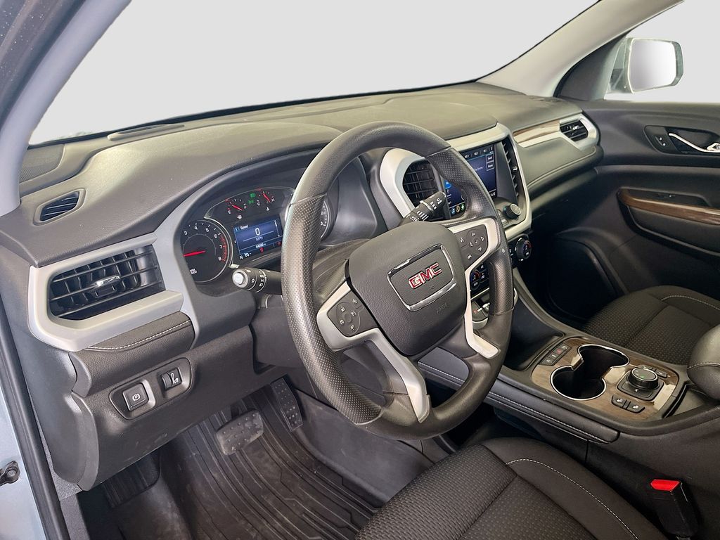 Used 2023 Silver GMC SLE image 9