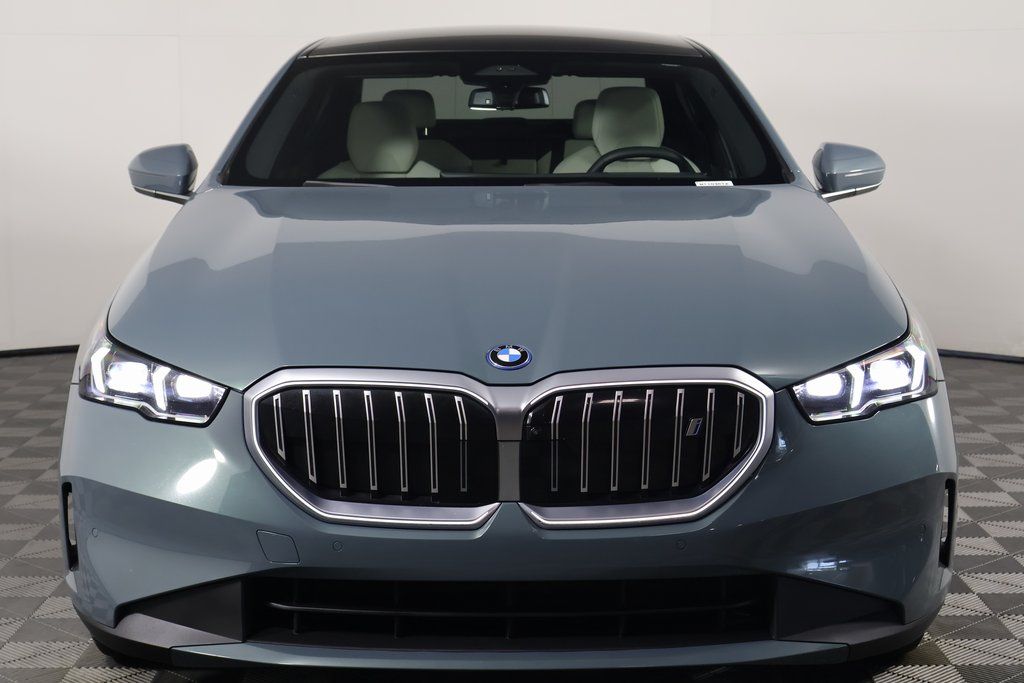 Thumbnail: 2024 BMW i5 - 2