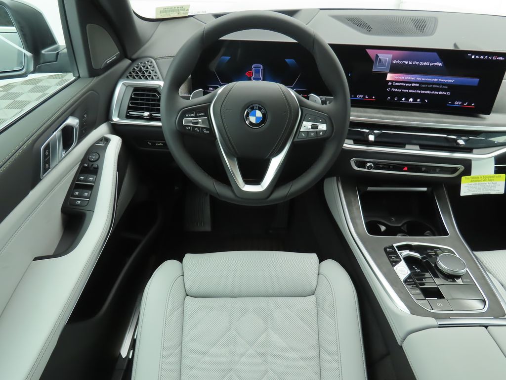 Thumbnail: 2026 BMW X5 - 10