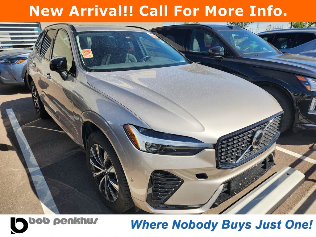 2025 Volvo XC60 B5 Plus