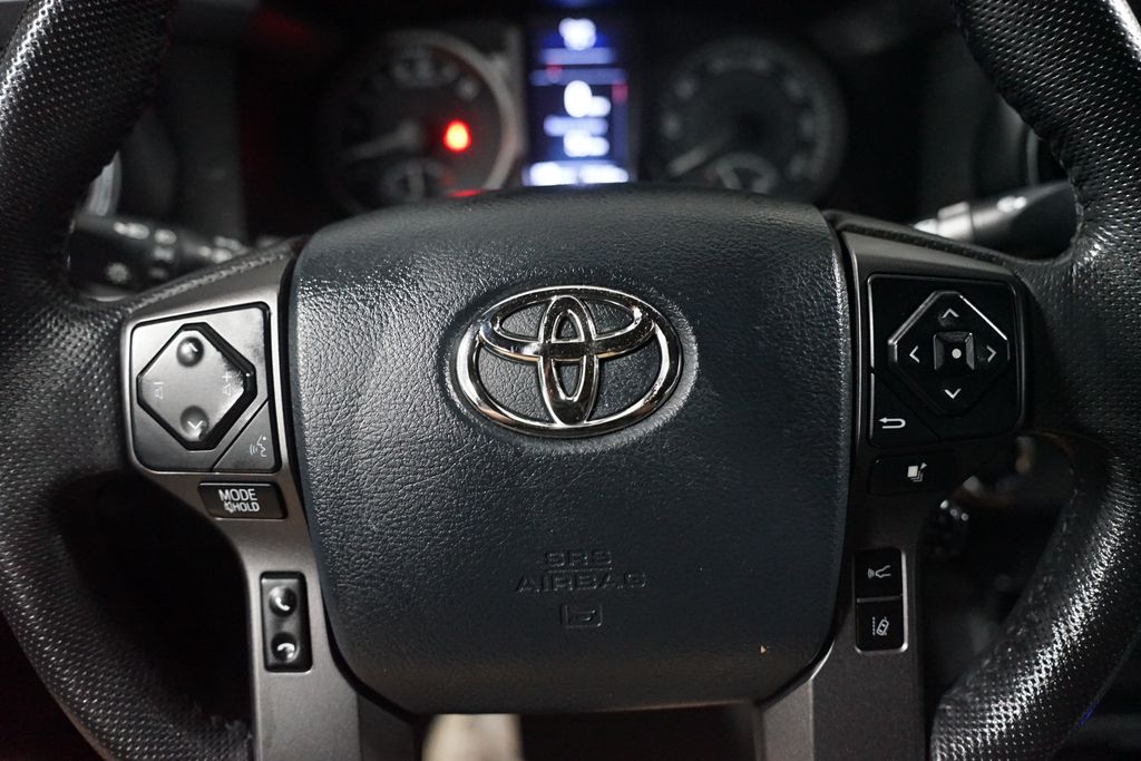 Thumbnail: 2020 Toyota Tacoma - 18