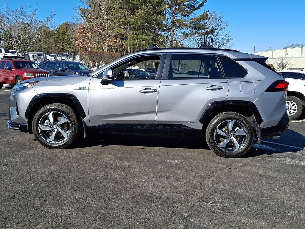 Thumbnail: 2024 Toyota RAV4 - 8