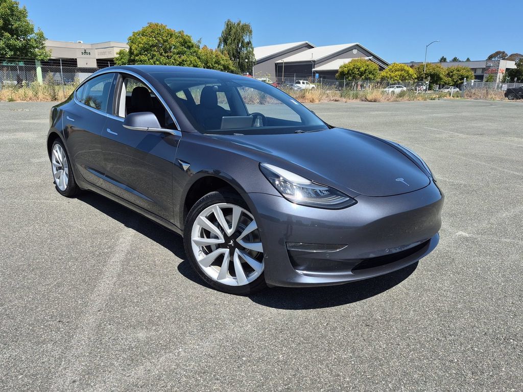 2018 Tesla Model 3 Long Range RWD