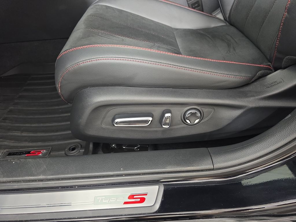 Used 2025  Acura Type S image 26