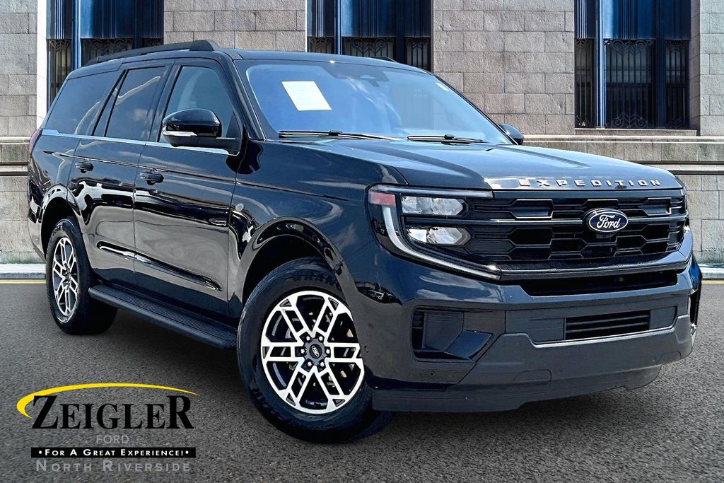 Black Metallic 2025 Ford Expedition SUV / Crossover 4X2 Automatic