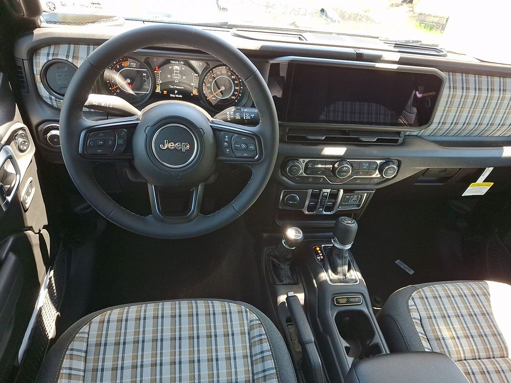New 2026 Jeep Wrangler SUV
