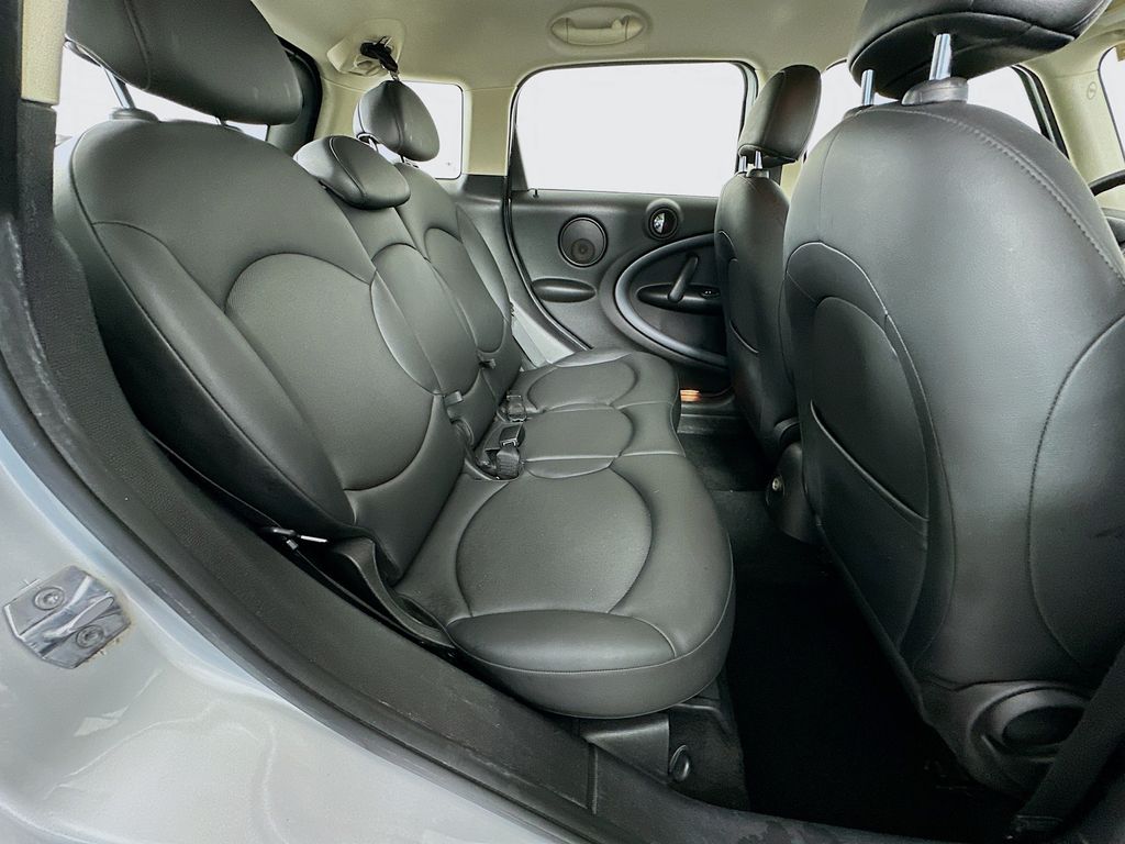 Thumbnail: 2013 MINI Cooper Countryman - 24