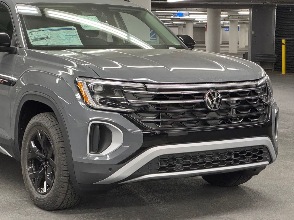 2025 Volkswagen Atlas  40