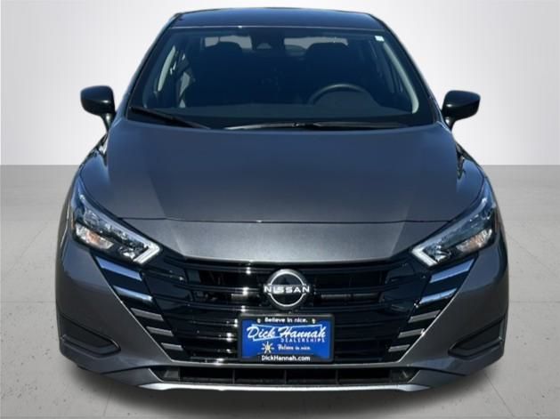 2025 Nissan Versa 1.6 S photo 3