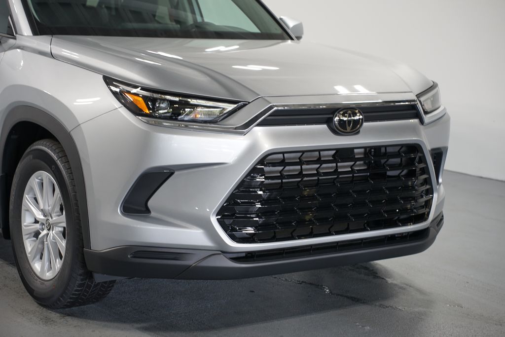 Thumbnail: 2025 Toyota Grand Highlander - 4