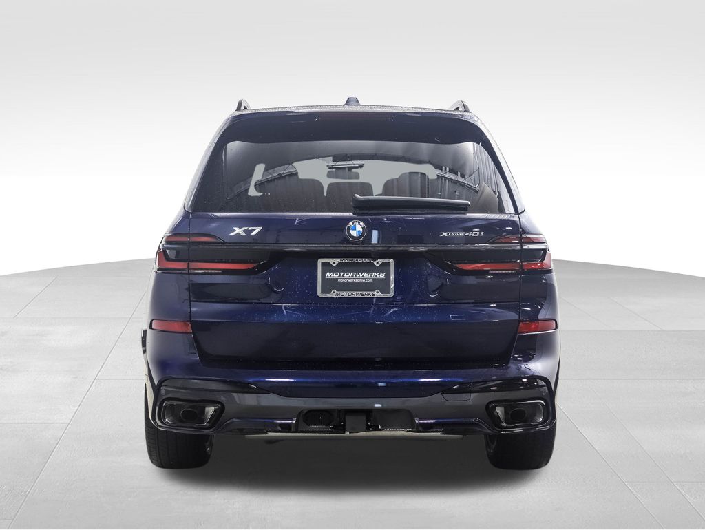 Thumbnail: 2026 BMW X7 - 4