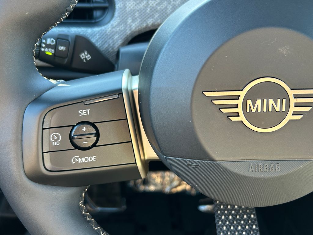 Thumbnail: 2025 MINI Cooper - 19