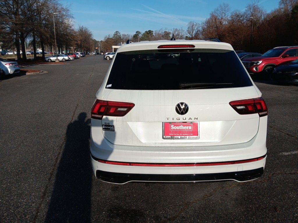 2024 Volkswagen Tiguan 2.0T SE R-Line Black 4