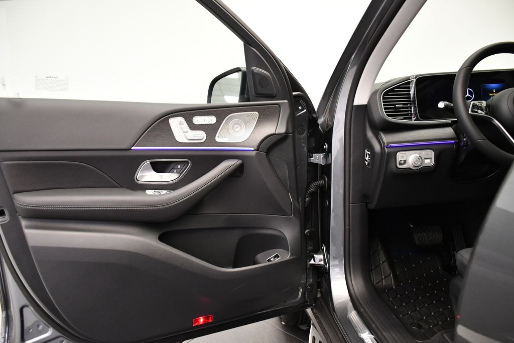 Thumbnail: 2026 Mercedes-Benz GLE - 32