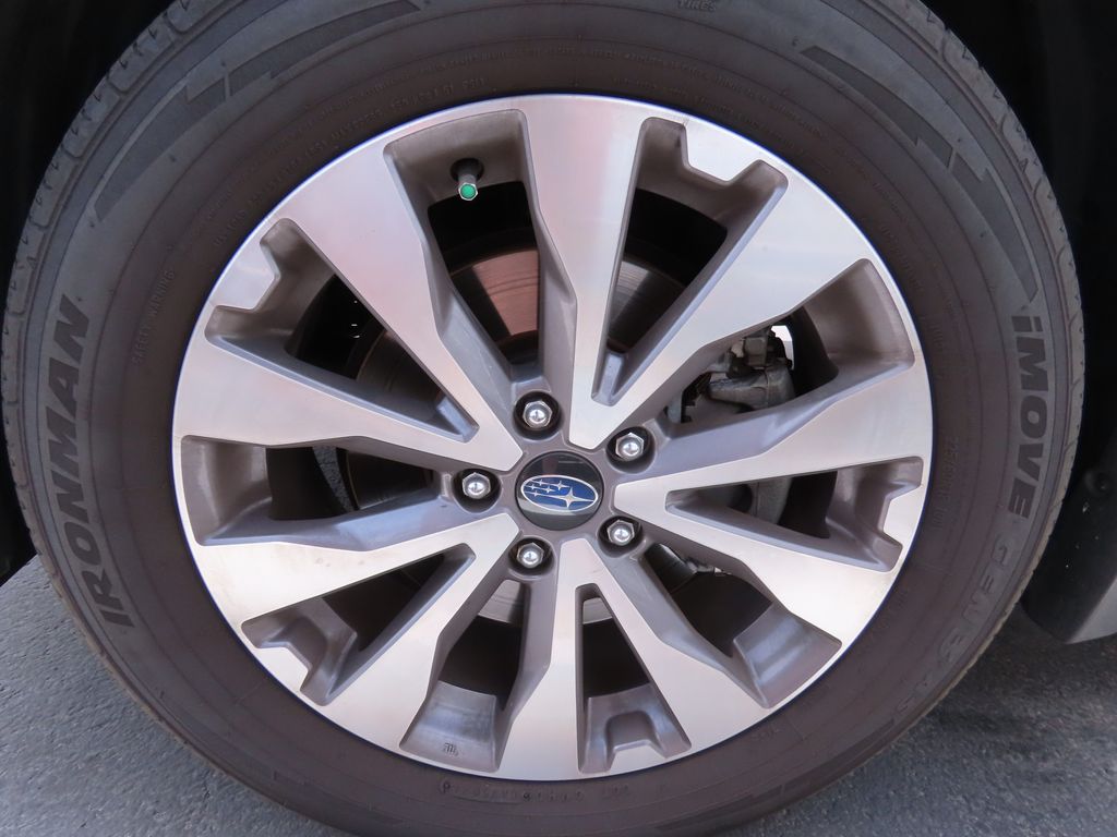 2019 Subaru Outback 2.5i Touring 13