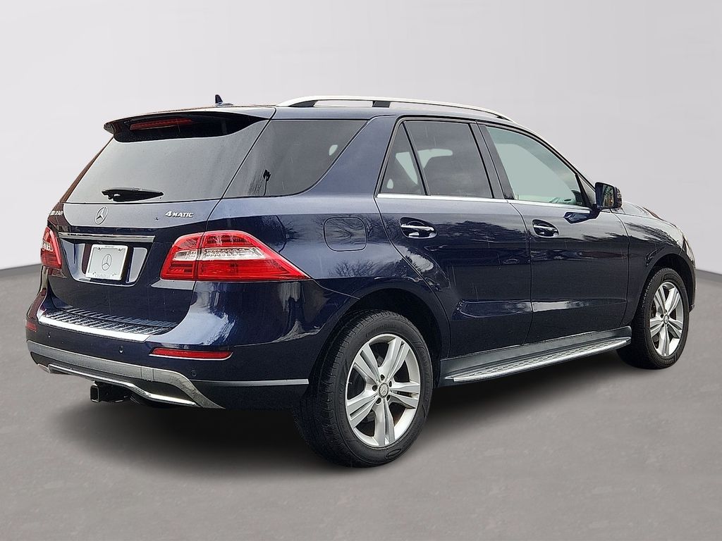 Thumbnail: 2015 Mercedes-Benz M-Class - 4