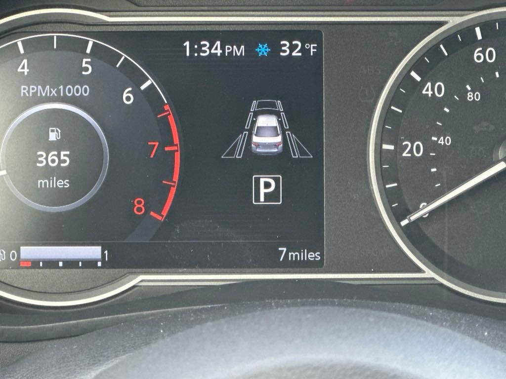 2025 Nissan Versa 1.6 SV photo